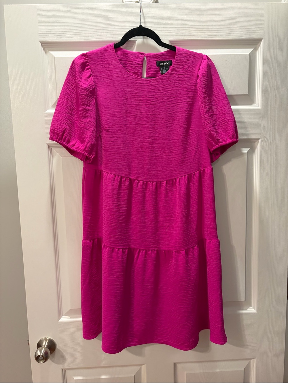 dkny hot pink dress Tiered Short Sleeve Puffy sleeves